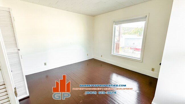 15 Brook St Unit 3