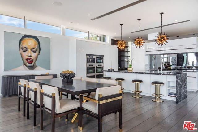 Photo - 1474 Blue Jay Way