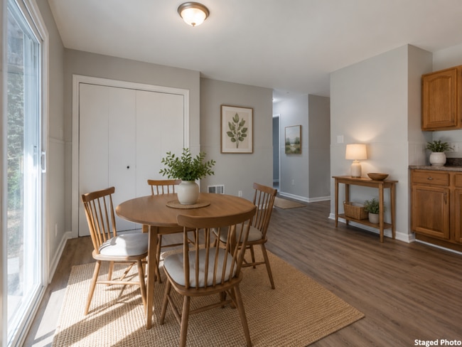 Photo - 122 Walsh Ln