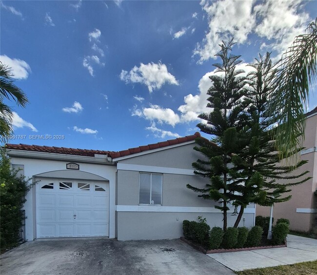 Building Photo - 16955 SW 142nd Pl