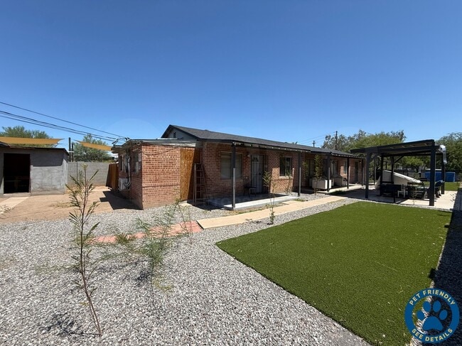 Building Photo - 426 N 17th Ave