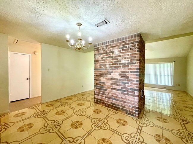 Photo - 6310 Star Lake Dr