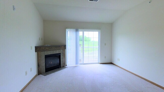Photo - 3 Bedroom 2 Bathroom Condo Style Upper is Available Unidad 39