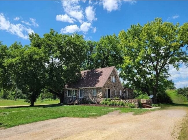 Building Photo - 802 Le Hillier St Unit 1