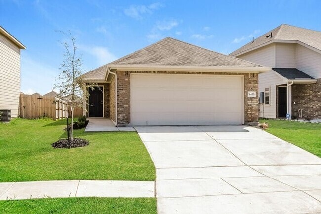 Building Photo - 9418 Somers Bend Rental