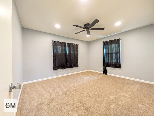 Photo - 6722 Fairwood Rd