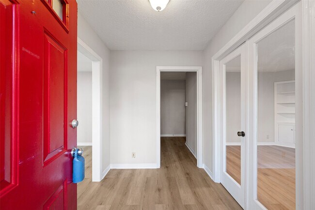 Photo - 2501 Dorrington St