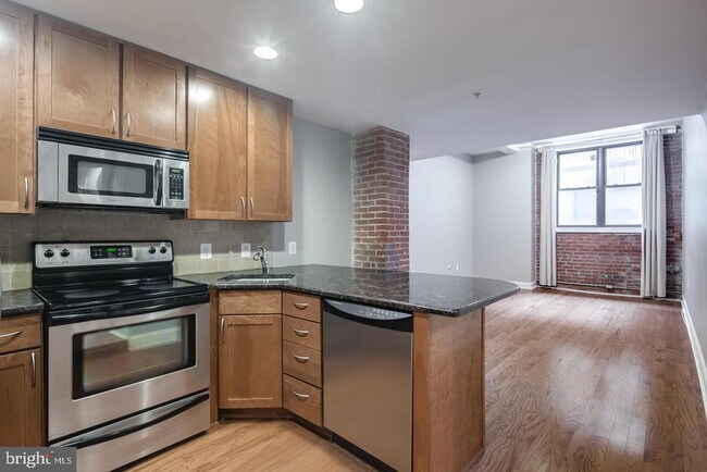 Photo - 1100 S Broad St Apartment Unit 15A
