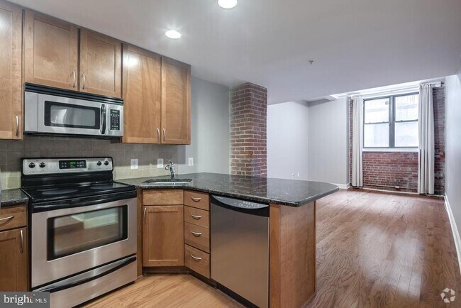 Building Photo - 1100 S Broad St Unit 15A Rental