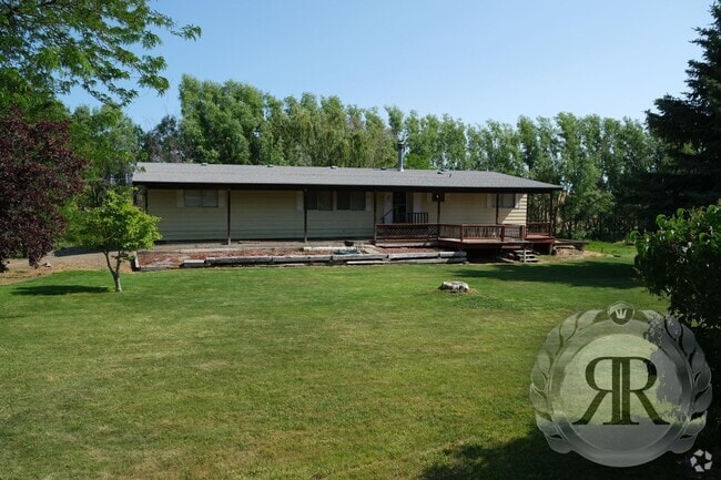 Building Photo - 3bd 2ba Home in West Valley Yakima