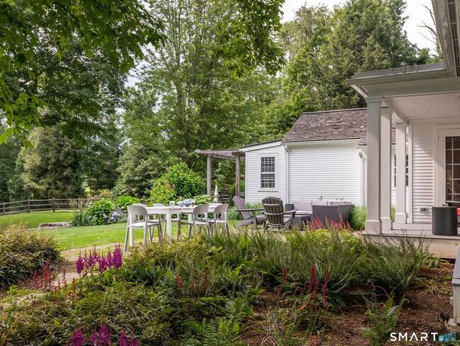 Photo - 61 Old Litchfield Rd