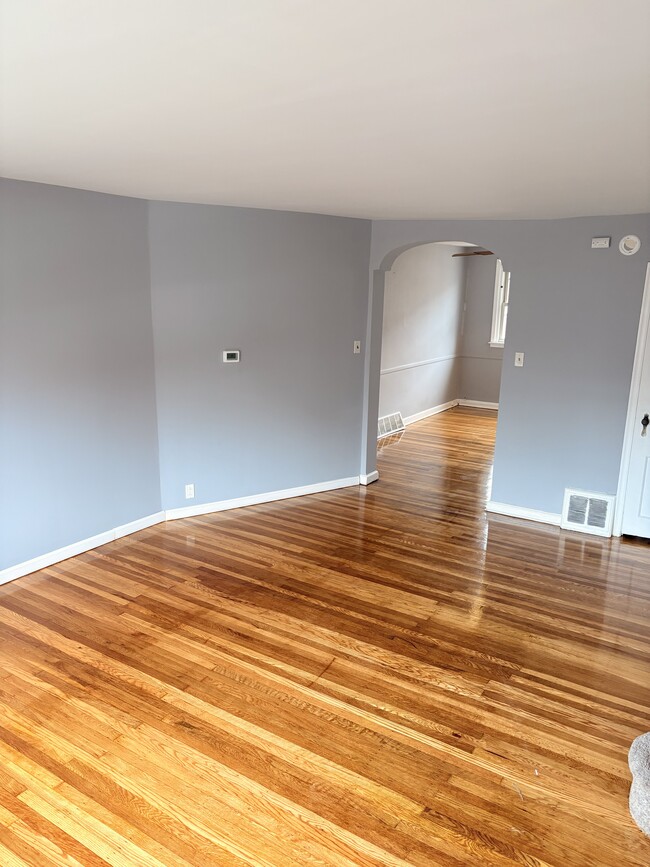 Photo - 229 Higbee St