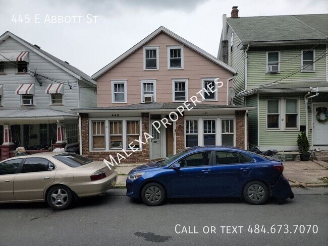 Building Photo - 445 E Abbott St Rental