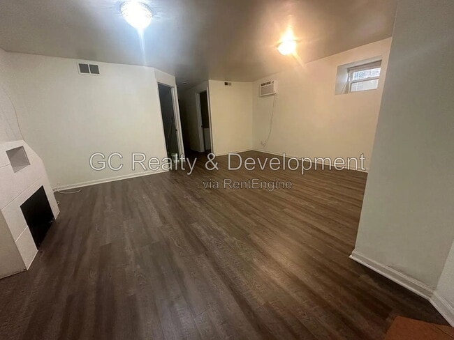 Photo - 4422 S St Lawrence Ave Unit B
