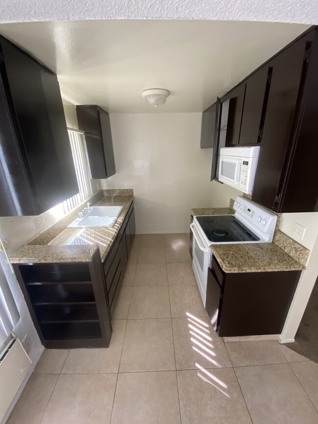 Photo - 815 S Crenshaw Blvd Unit 104