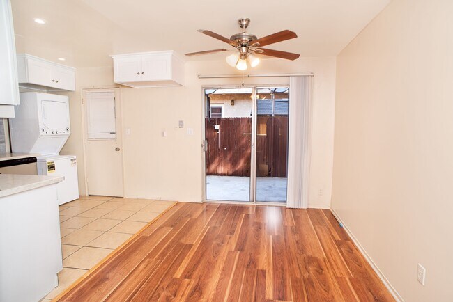 Photo - 17151 Roscoe Blvd