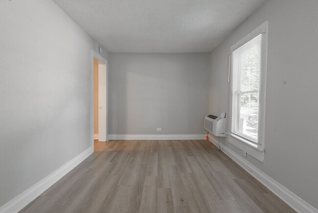 Photo - 303 Raynor St Unit A