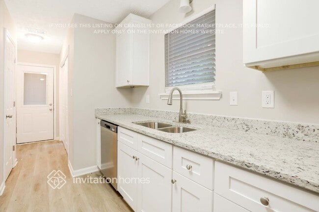 Photo - 460 Azalea Dr