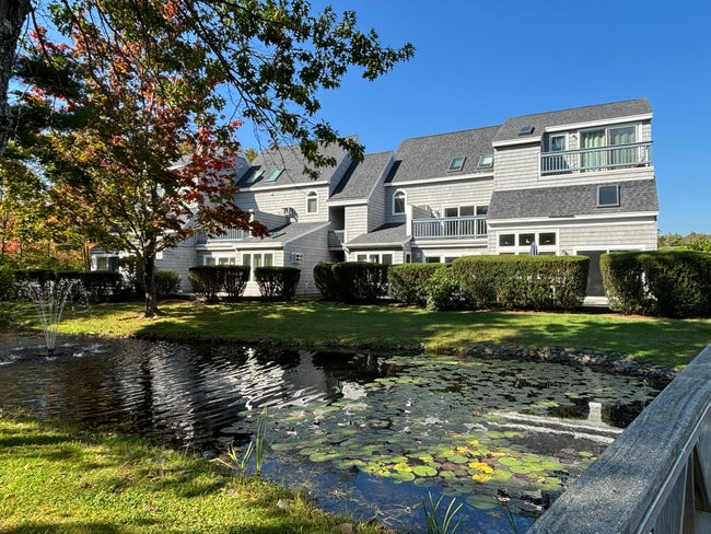 Building Photo - 146 W Grand Ave