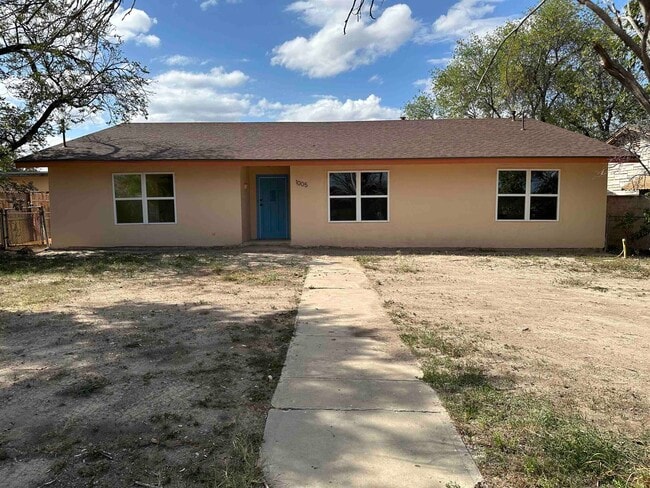 Photo - 1005 Las Vacas St