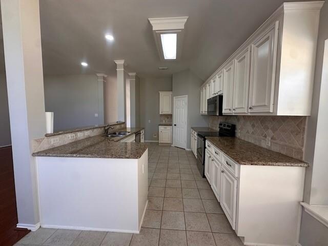 Photo - 5998456049 A