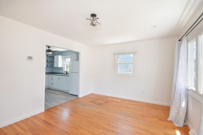 Photo - 42 Buttonwood Rd