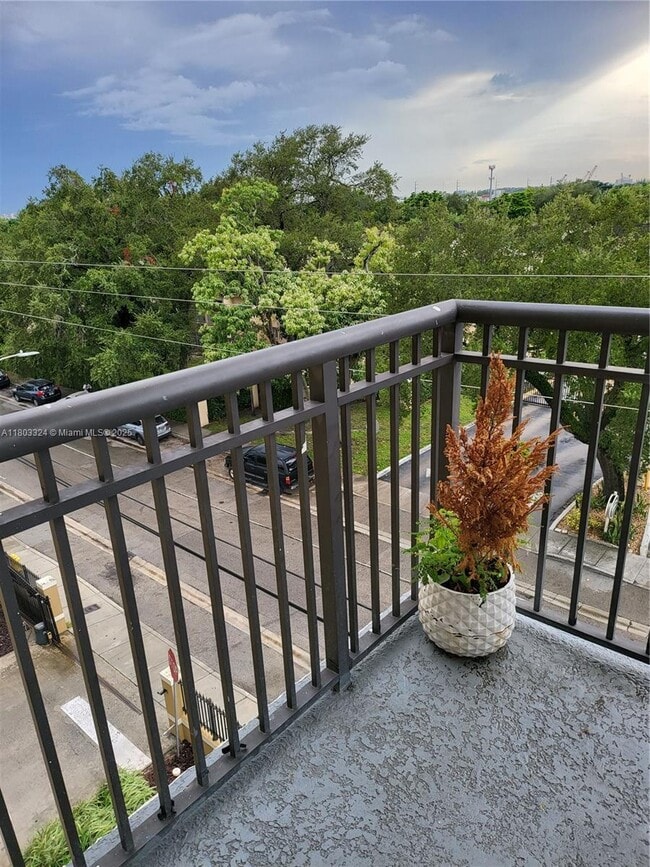 Photo - 2647 NW 25th Ave Condo Unit 202