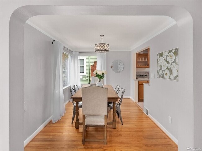 Photo - 655 NW 51st St