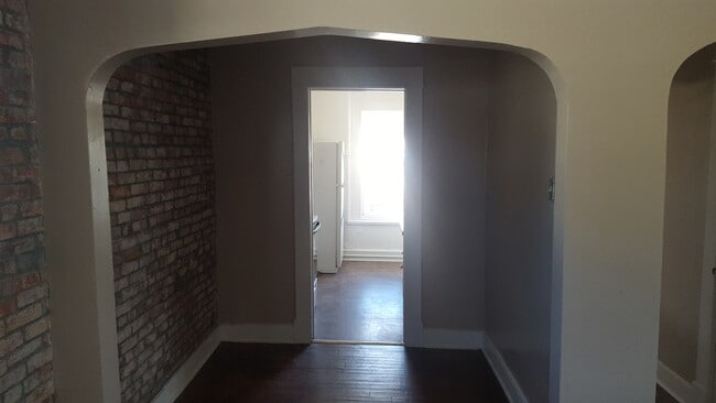 Photo - 303 1/2 S Osage Unit Apt 1