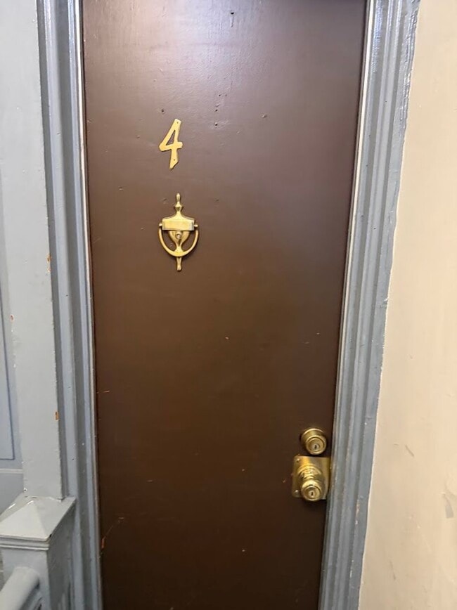 Building Photo - 1830 Perkiomen Ave Unit Apt 4