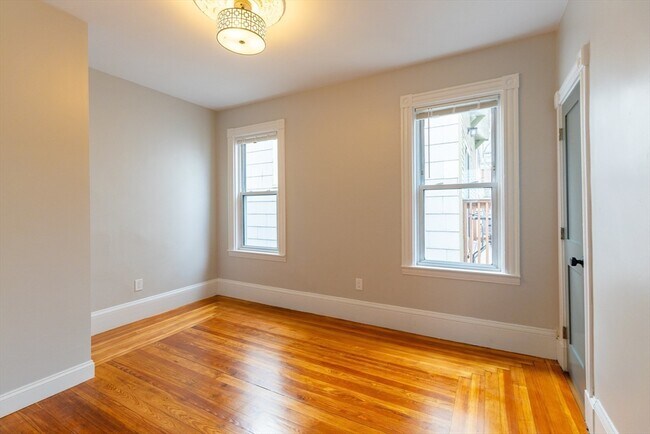 Photo - 206 H St Unit 2