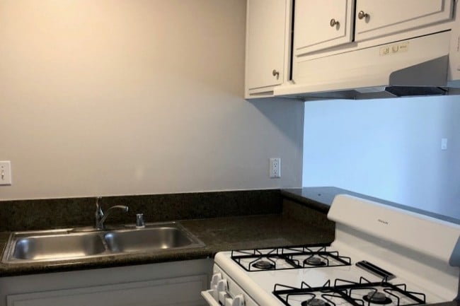 Photo - Amber Cove Apartments