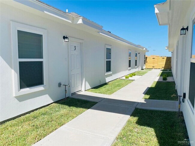 Photo - 12 South Dr Unit 1