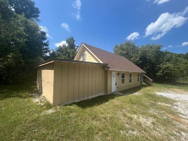 Photo - 1318 Ely Rd Unit C