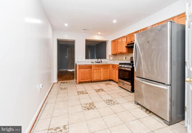 Photo - 1704 Montana Ave NE