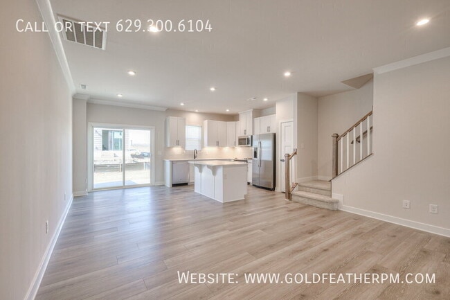 Photo - 2009 Walnut Ln