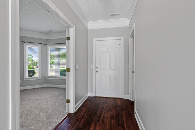 Photo - 101 Coriander Ln