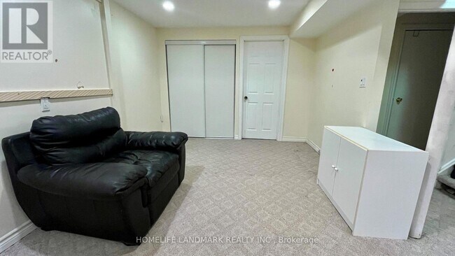 Photo - 29 W Borough St