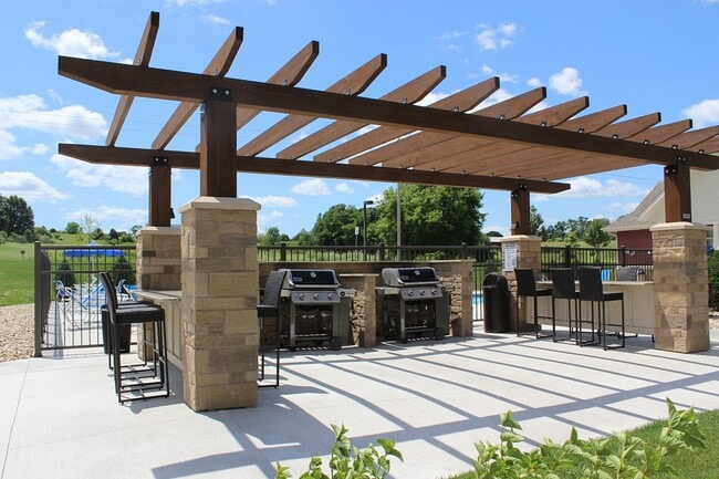 Photo - Autumn Lake Apartments