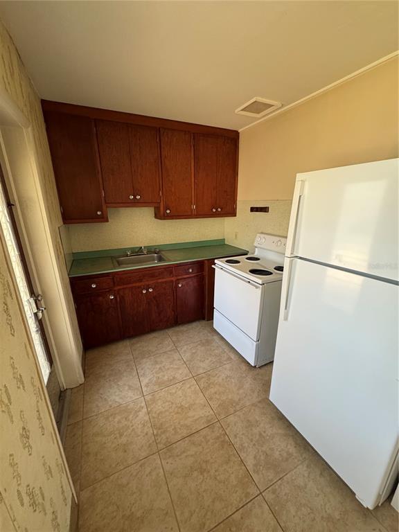 Photo - 242 Cedar St