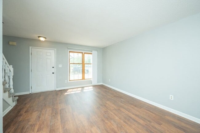 Photo - 675 Ashworth Dr Unit 11