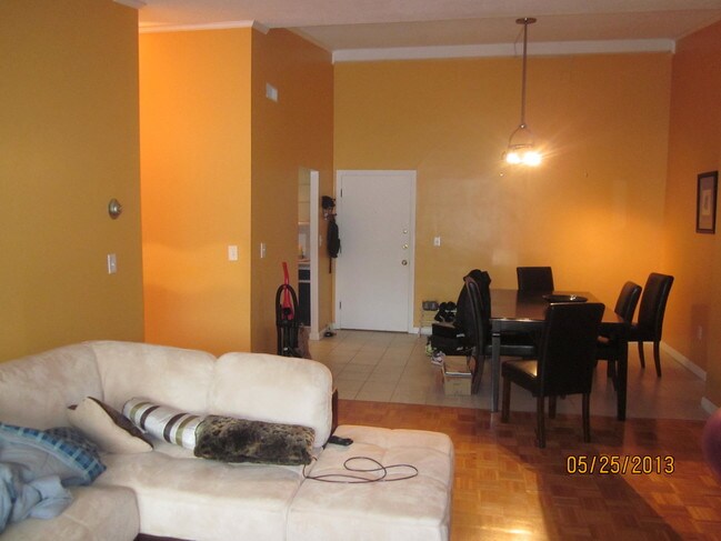 Photo - 57 Broadlawn Park Unidad 19B