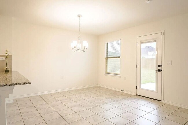 Photo - 5527 Castle Brook Dr