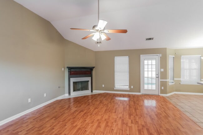 Photo - 7632 Woodshire Dr