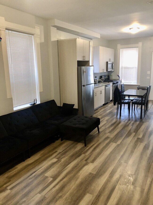 Photo - 920 W 35th Pl