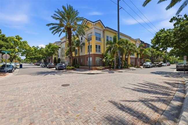 Building Photo - 520 S Armenia Ave Unit 1239A