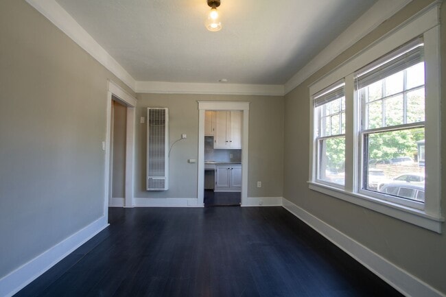 Photo - St. Johns Cool-Contemporary Studio Unit 01