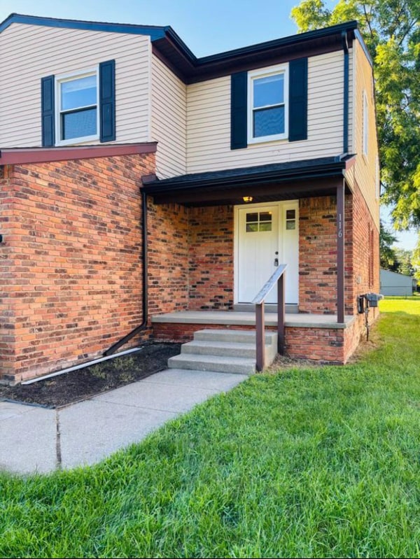 Photo - 116 Regents Blvd