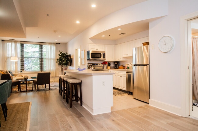 Photo - 1387 Washington St Unidad 203