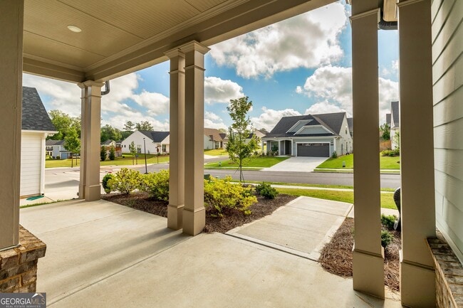 Photo - 147 Soundview Trce